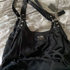 Coach purse. Black. Medium size